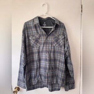 Kuhl The Law Men’s Gray, White and Tan Plaid  Button Up Flannel Size XL
